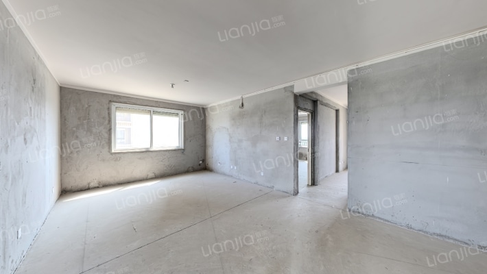 鸿润家园二手房实景图