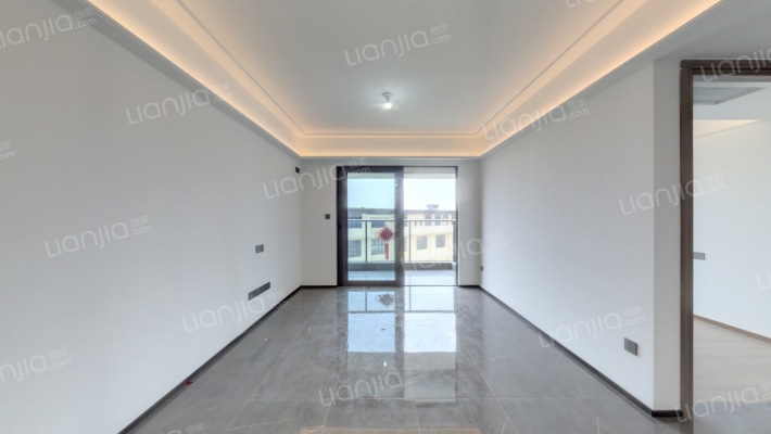 卓越晴翠府二手房实景图