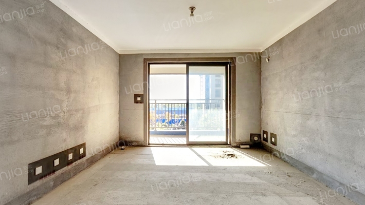 建业城南院二手房实景图