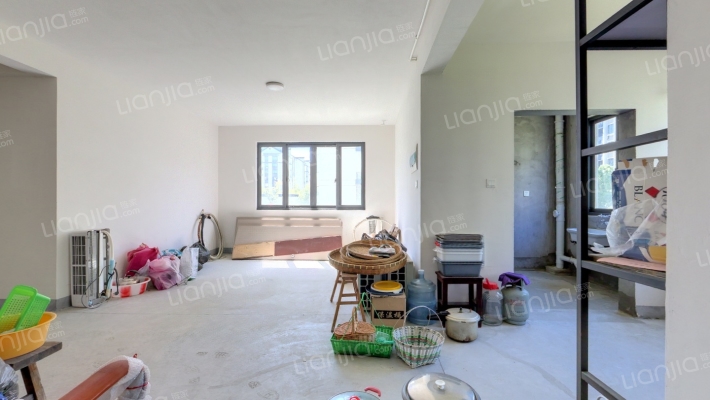 来凤花苑二手房实景图