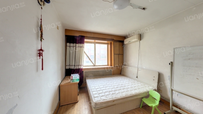 塔园小区二手房实景图