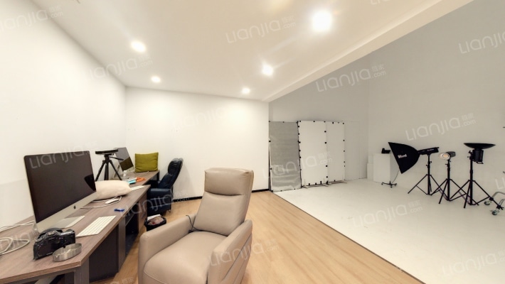 保利江上明珠朗园二手房实景图