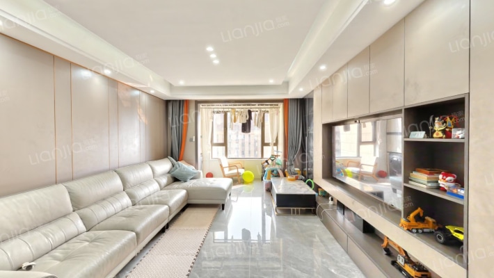 中新锦绣天地东苑二区二手房实景图