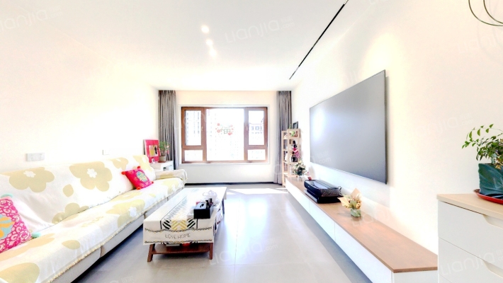 伟峰东域C区二手房实景图