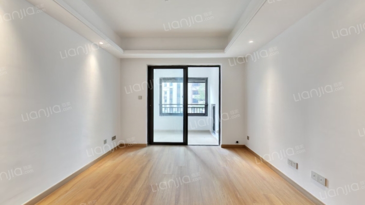 绿地奥莱缤纷广场二手房实景图