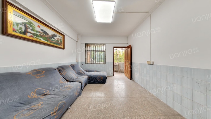 35区住宅楼二手房实景图