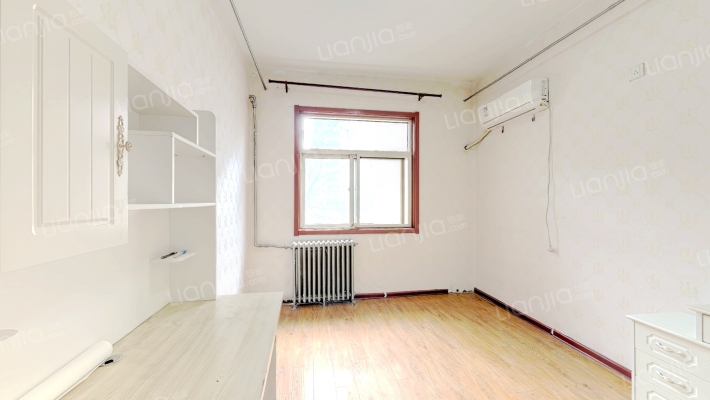 安装工程公司宿舍二手房实景图