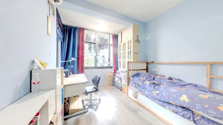 灯笼街140号二手房实景图