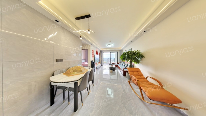 布洛可五区二手房实景图