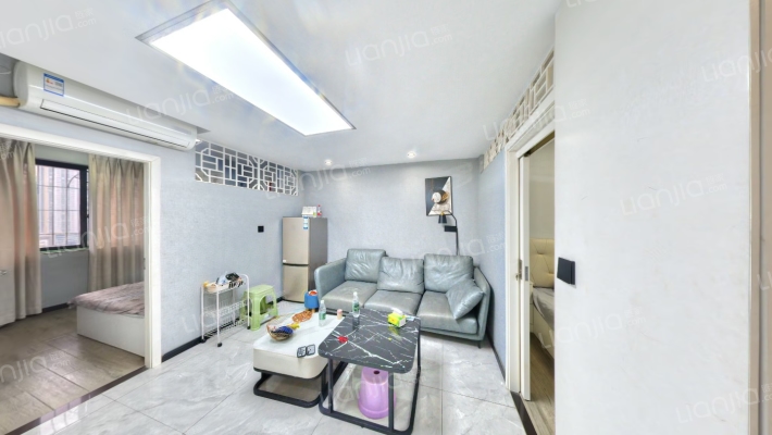 银泰大厦二手房实景图