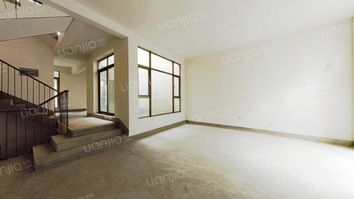 阿维侬庄园二手房实景图