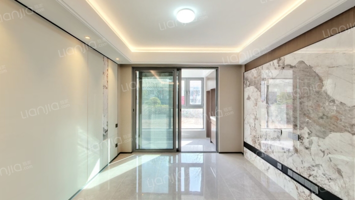 七里湖山花园二手房实景图