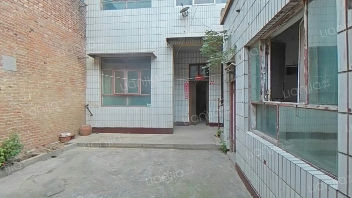 西关机械厂家属院二手房实景图
