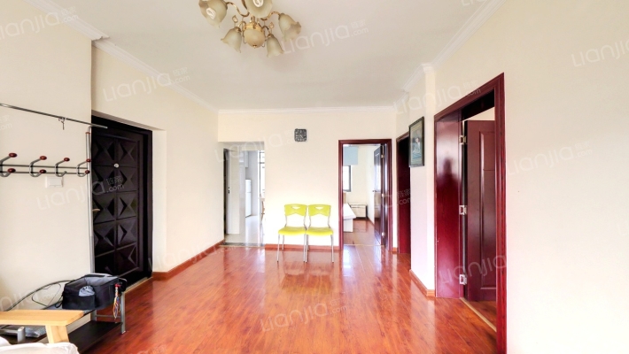 云南民族大学北院二手房实景图