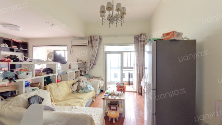 蒙卡岸二手房实景图