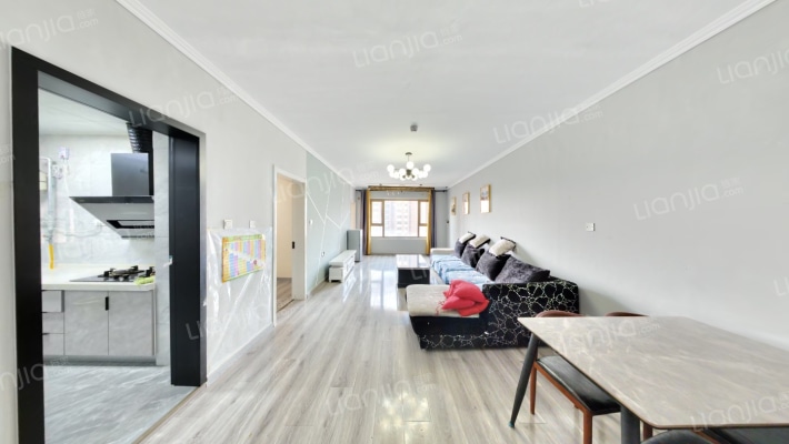 天昱凤凰城四期二手房实景图