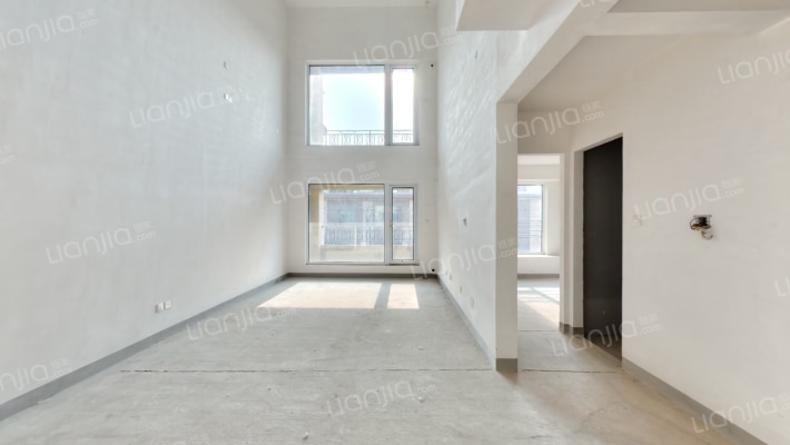 世茂璀璨天城二手房实景图