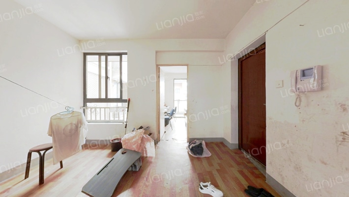 晴楠东苑二手房实景图