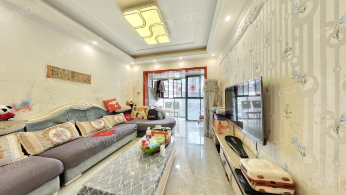 千禧河畔C区二手房实景图