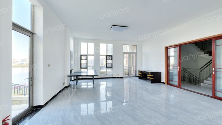 正大金色湖畔二手房实景图