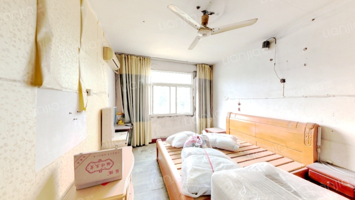 合瓦路193号二手房实景图