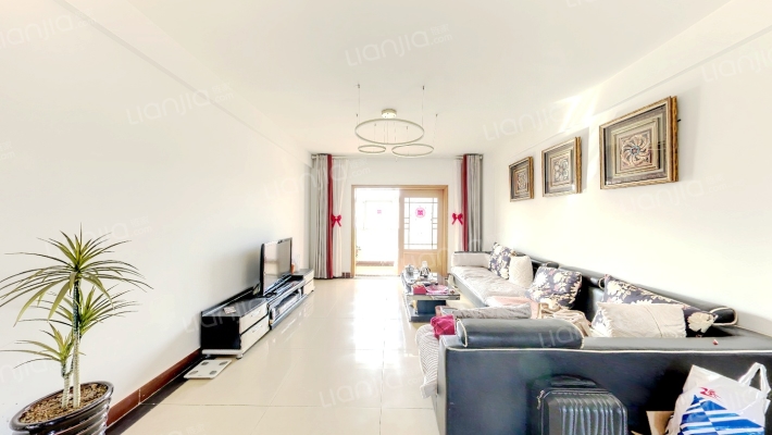 地产公司综合楼二手房实景图