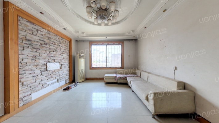 永安桥社区房管楼二手房实景图