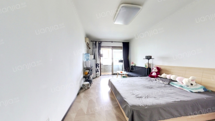 蓝山国际公寓二手房实景图