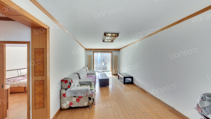 高级警官公寓二手房实景图