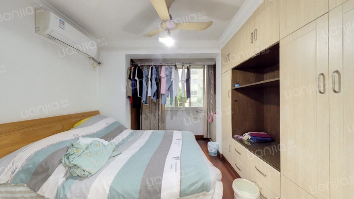 秦家弄小区二手房实景图