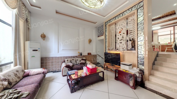 香格里麓山别墅二手房实景图