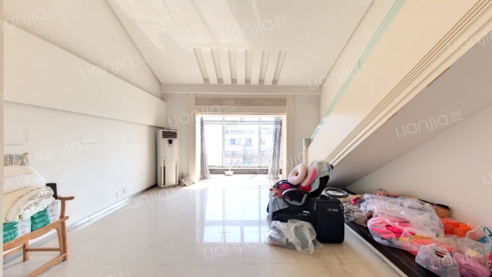 南航世纪苑二手房实景图