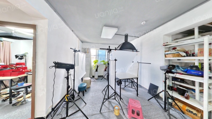 金亿皮具城二手房实景图