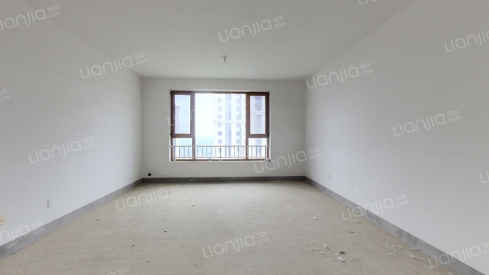 此房是南北通透三居室，全明格局，看房方便。-客厅