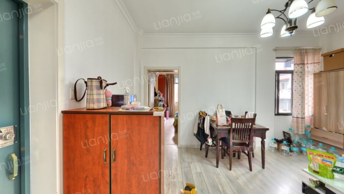 三五零六社区二手房实景图