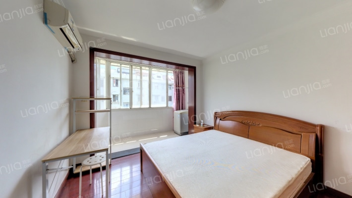 凌兆路521弄二手房实景图