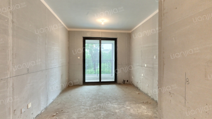 龙中金源二手房实景图