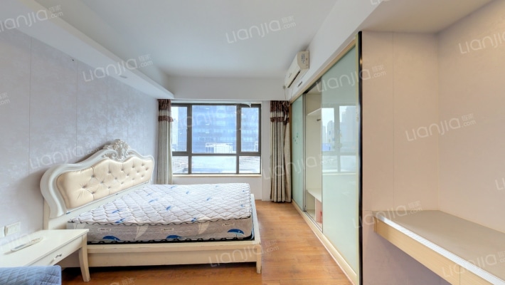 联发广场二手房实景图