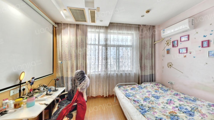 美丽华红木大世界二手房实景图