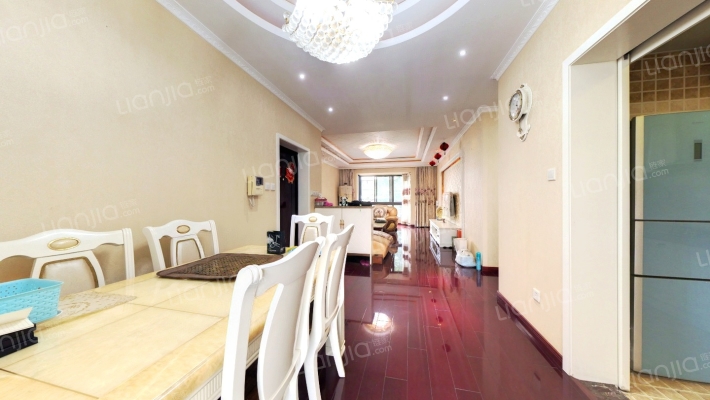 蓝郡二手房实景图