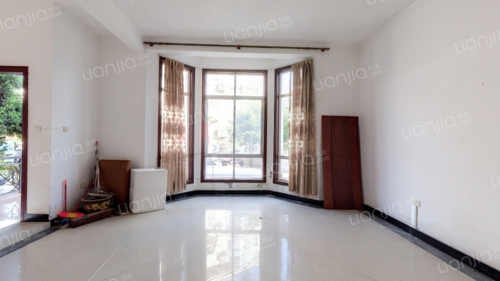 棕榈泉二手房实景图