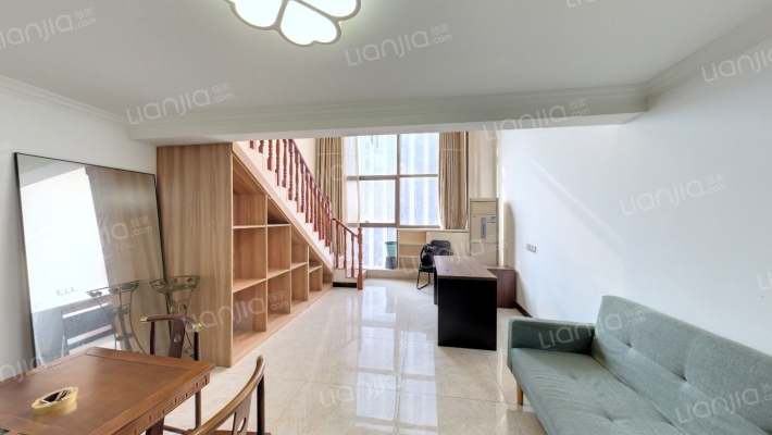 星河国际二手房实景图