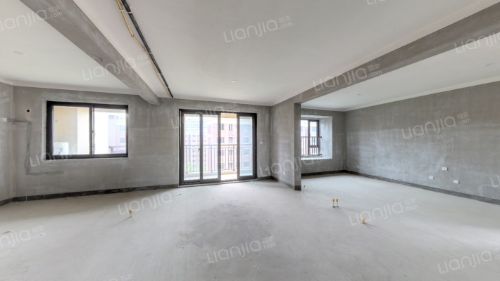 雅海苑二手房实景图