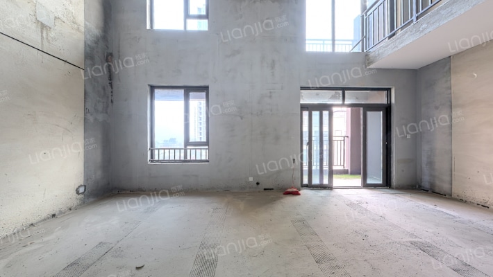 金辉优步湖畔二手房实景图