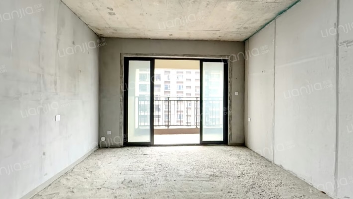 美的铂悦府二手房实景图