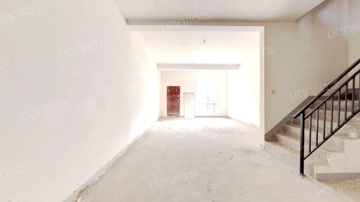 世茂红墅湾二手房实景图