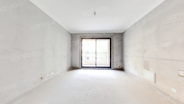 绿地湖语墅三期二手房实景图