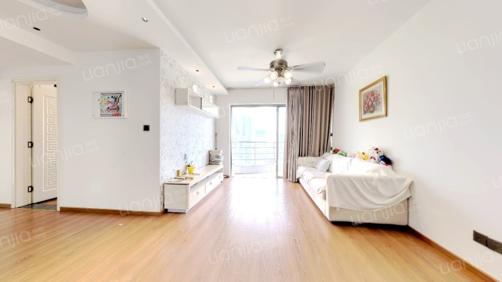 漾日湾畔二手房实景图