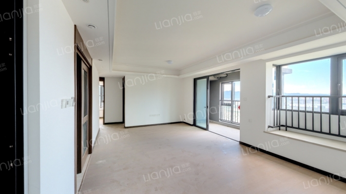 万科招商理想城晓曦二手房实景图