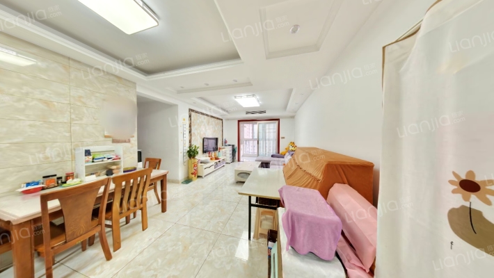 香槟公馆二手房实景图